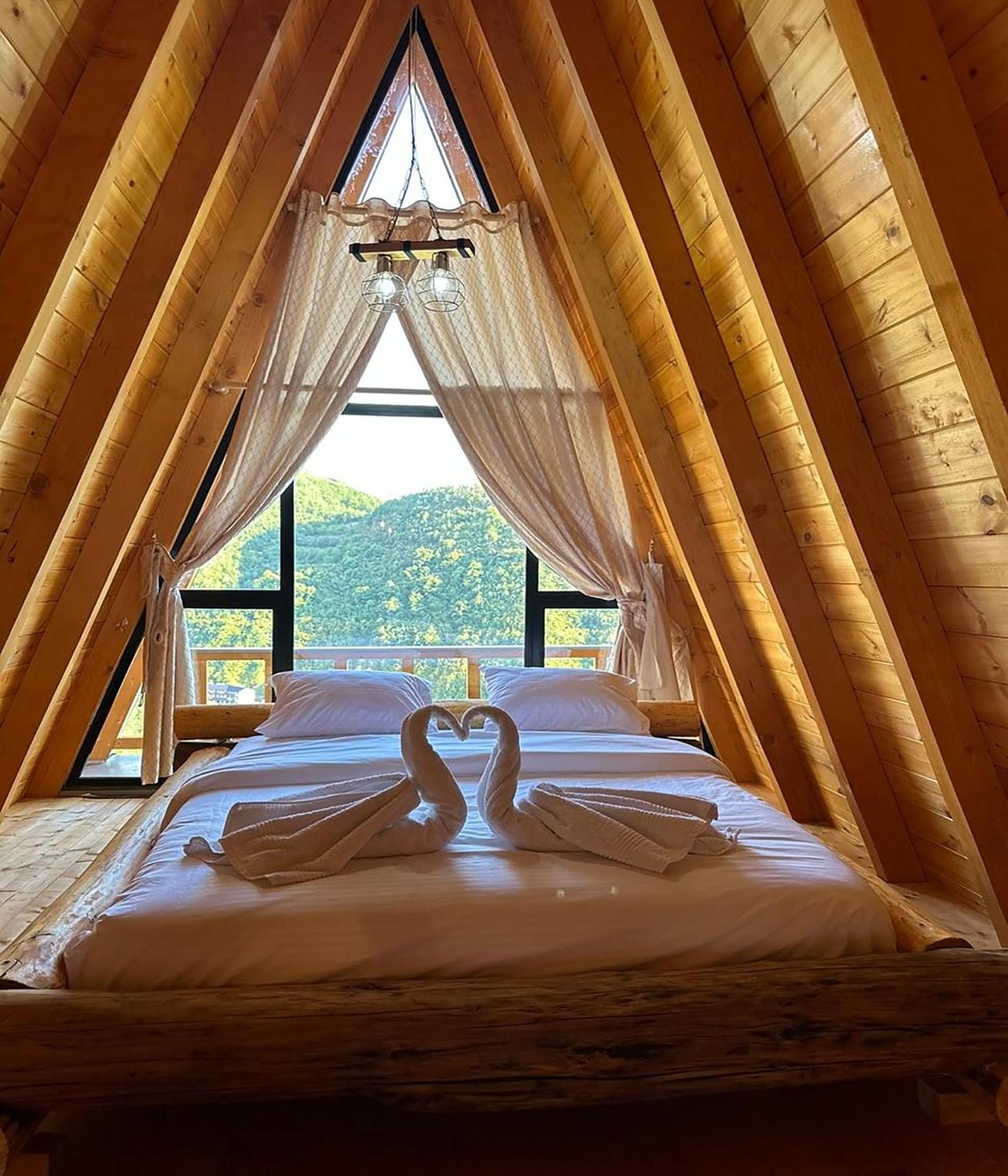 Kurora E Gjelber Resort Peshkopi Екстер'єр фото
